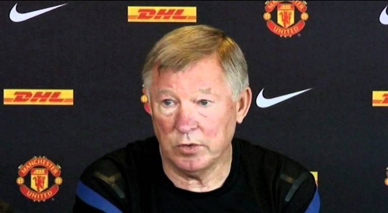 Sir Alex Ferguson: They treat Man United like s***!